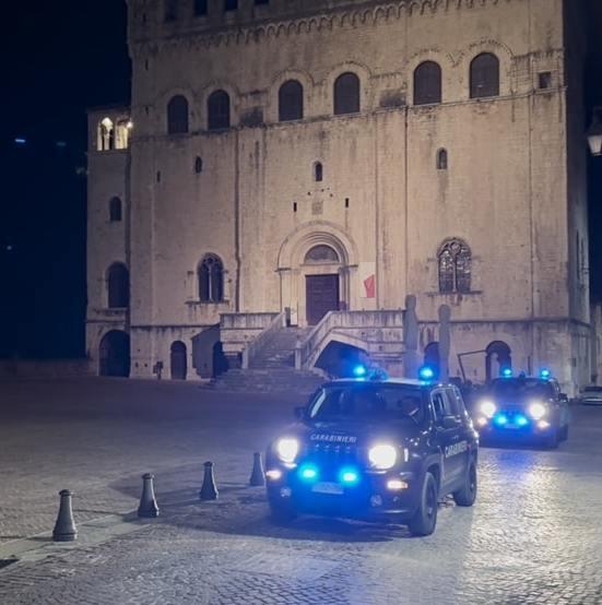 https://www.lanazione.it/image-service/view/acePublic/alias/contentid/ZjI2OGNiYWUtNjI1NS00/0/furti-in-casa-presa-la-banda-inseguimento-sulla-318-tre-finiscono-in-manette.jpeg?f=1.91:1&w=1200
