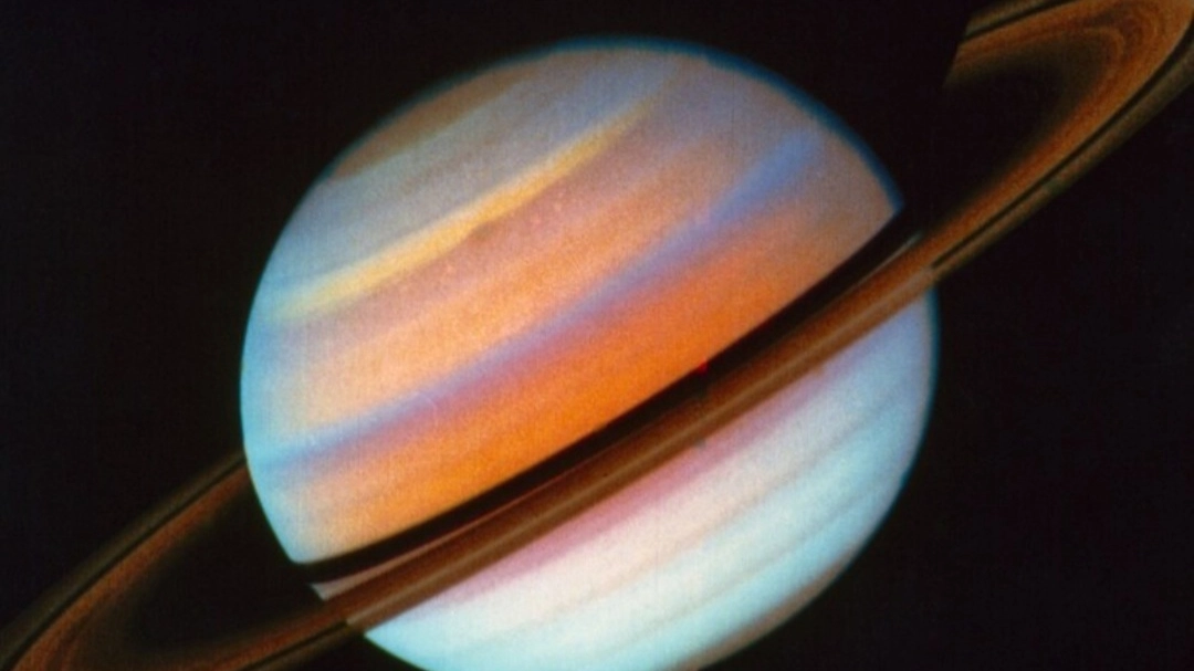Saturno (foto Ansa) Saturno (foto Ansa)