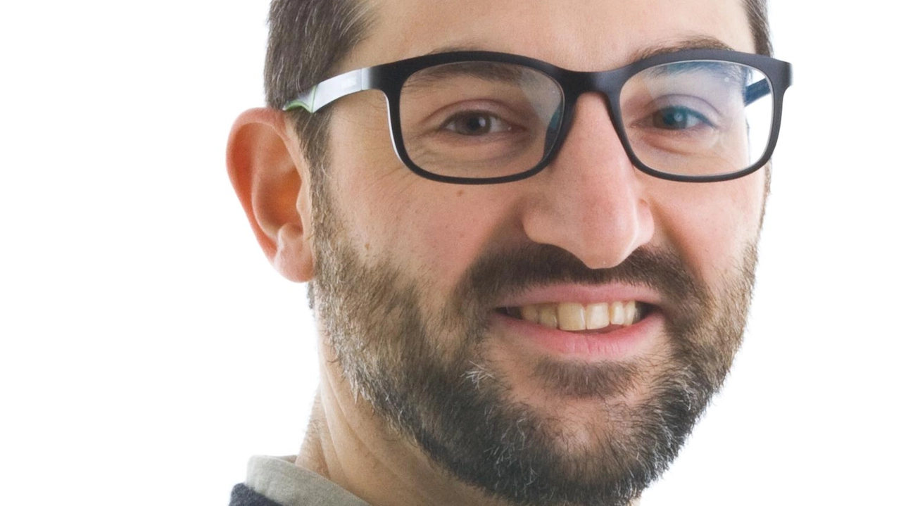 Altroconsumo: "Controllare sempre la durata dei contratti a costo bloccato e le quote fisse applicate. Utile il comparatore online dei diversi operatori".