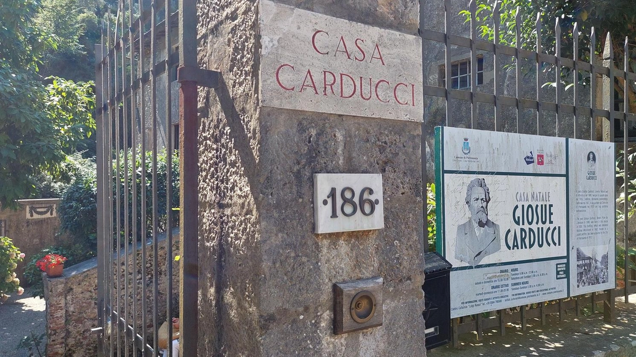 La Casa natale di Giosuè Carducci ospita 'Book & Cook', evento che unisce letteratura e gastronomia italiana.