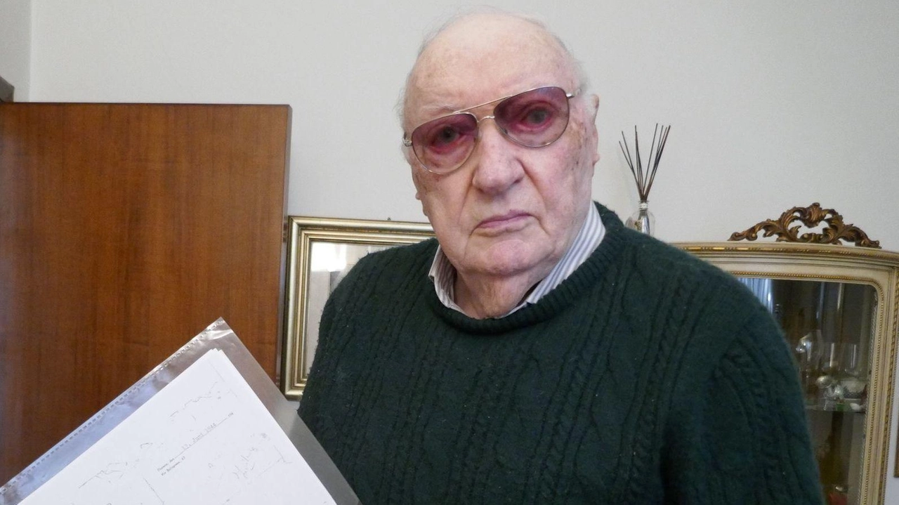 La testimonianza di Giancarlo Biagini, figlio di Diego, un operaio. L’uomo fu arrestato in piazza San Francesco e deportato nel campo. di concentramento tedesco dove morì pochi mesi dopo . La testimonianza di Giancarlo Biagini, figlio di Diego, un operaio. L’uomo fu arrestato in piazza San Francesco e deportato nel campo. di concentramento tedesco dove morì pochi mesi dopo .