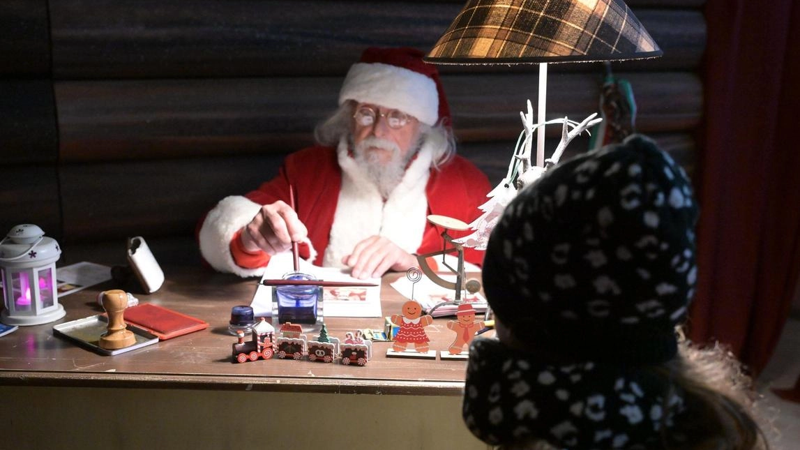 E’ il periodo dell’anno più bello ed emozionante anche per i piccoli che sognano di incontrare il mitico Babbo Natale E’ il periodo dell’anno più bello ed emozionante anche per i piccoli che sognano di incontrare il mitico Babbo Natale