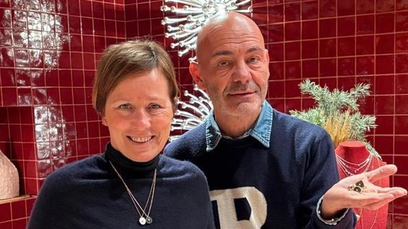 La gioielleria Ivy di Prato presenta i "Marmini", gioielli realizzati con marmo toscano e oro, ispirati alla bellezza della regione. Evento di presentazione in collaborazione con Cashmere Island. La gioielleria Ivy di Prato presenta i "Marmini", gioielli realizzati con marmo toscano e oro, ispirati alla bellezza della regione. Evento di presentazione in collaborazione con Cashmere Island.