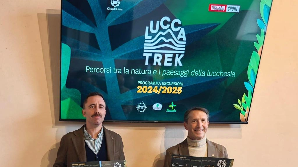Gli assessori Fabio Barsanti e Remo Santini mentre presentano l’iniziativa Gli assessori Fabio Barsanti e Remo Santini mentre presentano l’iniziativa