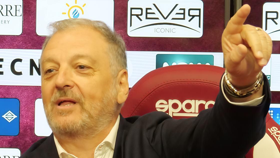 arezzo la grande fuga dallo stadio da dicembre sotto i mille paganti da Lanazione.it arezzo la grande fuga dallo stadio da dicembre sotto i mille paganti