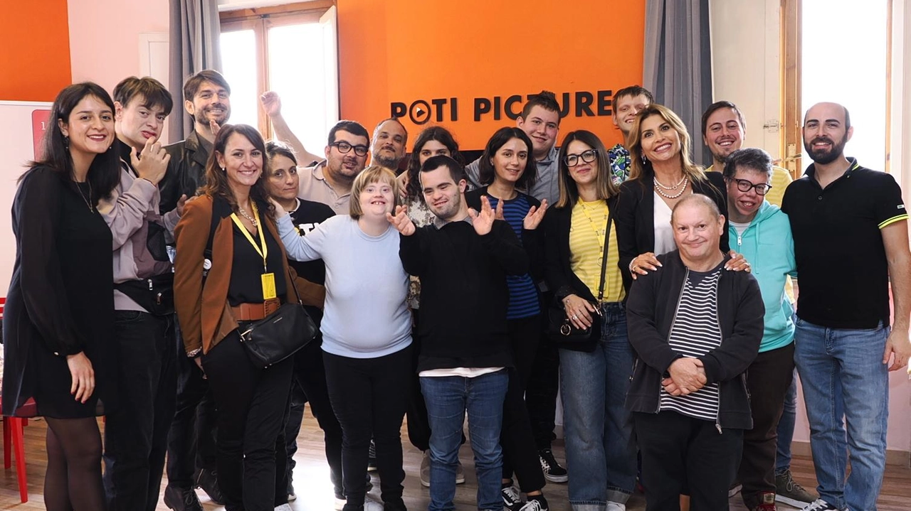 La squadra della Poti Pictures Academy nel giorno dell’inaugurazione La squadra della Poti Pictures Academy nel giorno dell’inaugurazione