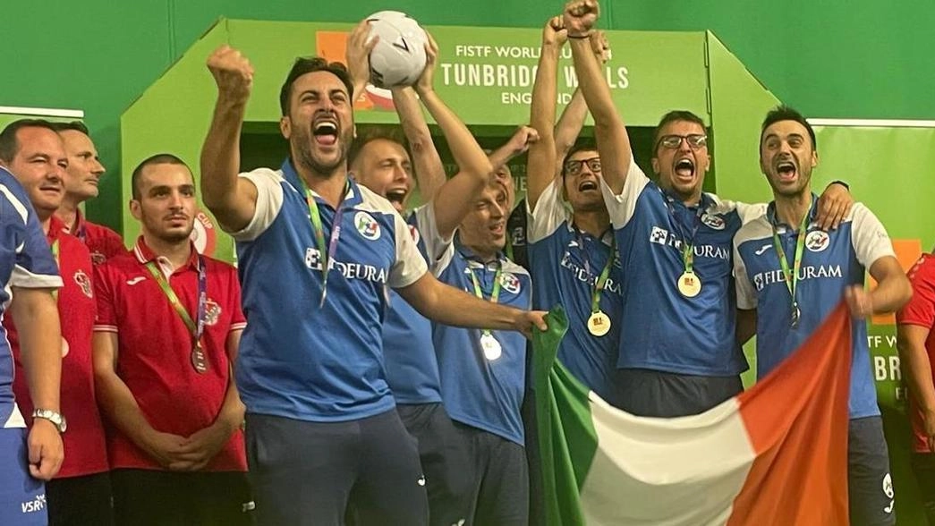 Tre livornesi nel gotha del Subbuteo. Trionfo ai mondiali in Inghilterra