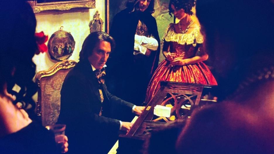 ciak a firenze hershey felder gira il suo film sulla parigi del xix secolo