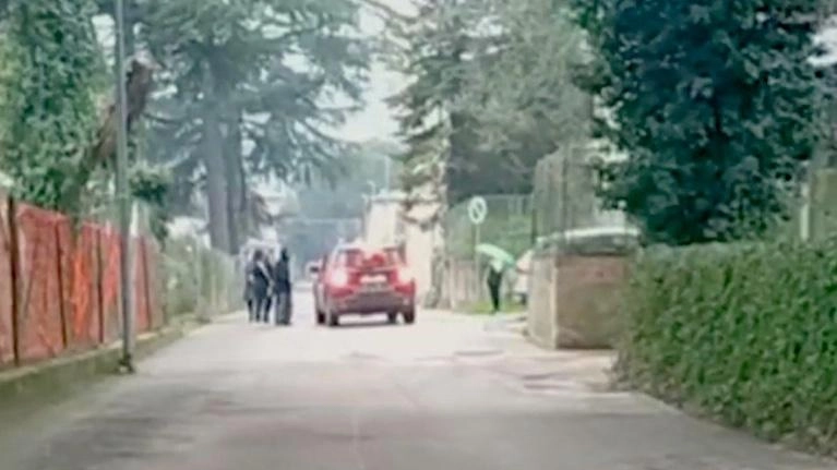 I soccorsi nella zona degli ex Molini L’accesso è interdetto ma più di una volta gruppi di giovani sono entrati nell’area in disuso I soccorsi nella zona degli ex Molini L’accesso è interdetto ma più di una volta gruppi di giovani sono entrati nell’area in disuso