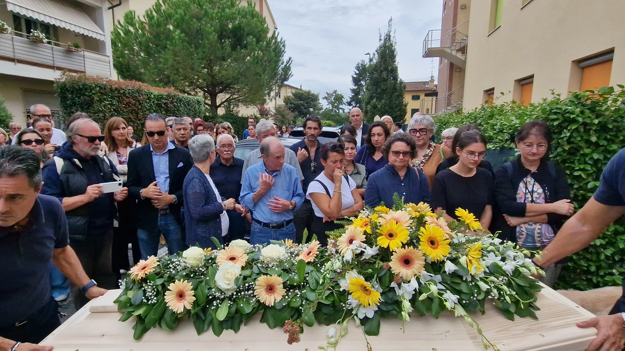 Tantissimi gli amici, i compagni di classe del liceo e quelli della Maic dove faceva volontariato