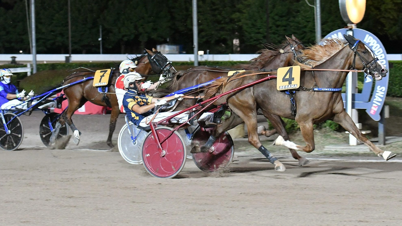 Una corsa all’ippodromo Sesana Una corsa all’ippodromo Sesana