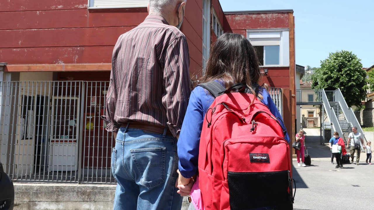 La scuola media di Compiobbi, gli studenti andranno in classe a Girone. Genitori protestano per carenza di informazioni