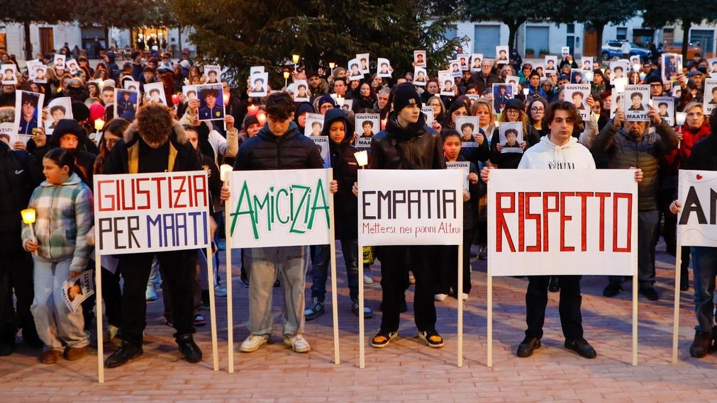 In tanti ieri hanno partecipato al flash mob in piazza a Certaldo per ricordare Maati (FotocronacheGermogli) In tanti ieri hanno partecipato al flash mob in piazza a Certaldo per ricordare Maati (FotocronacheGermogli)