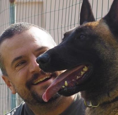 https://www.lanazione.it/image-service/view/acePublic/alias/contentid/ZjMwY2VkYWEtZmVkZi00/0/cani-e-vacanze-campagna-anti-abbandoni.jpeg