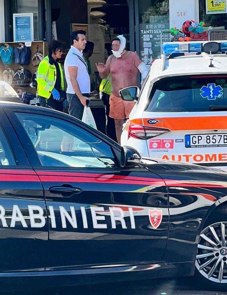 https://www.lanazione.it/image-service/view/acePublic/alias/contentid/ZjMxZDAxNjktNDU1OC00/0/accoltellato-in-strada-ferito-a-testa-e-braccio-davanti-alla-don-milani.jpeg