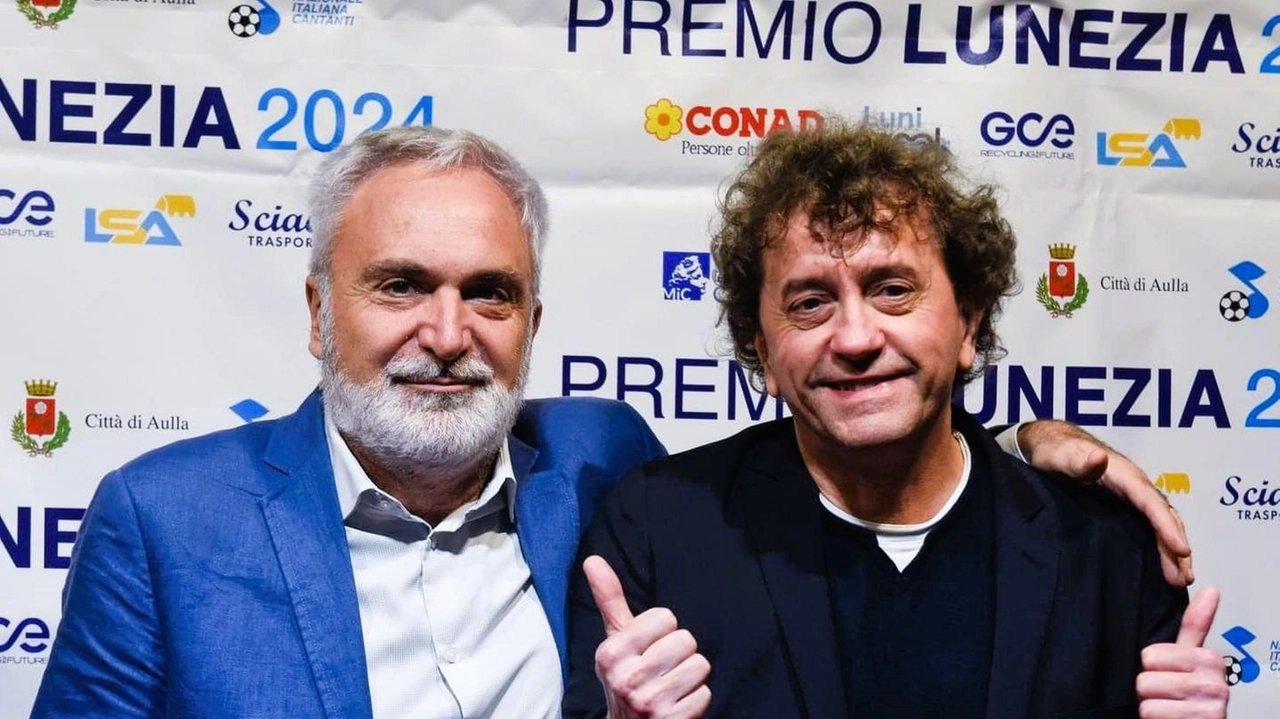 Roberto Benvenuto e Stefano De Martino nello scatto di Fabrizio Evangelisti Roberto Benvenuto e Stefano De Martino nello scatto di Fabrizio Evangelisti