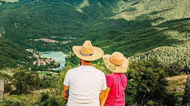 L’incantevole oasi di Campocatino in Garfagnana nel comune di Vagli di Sotto sulle Alpi Apuane L’incantevole oasi di Campocatino in Garfagnana nel comune di Vagli di Sotto sulle Alpi Apuane