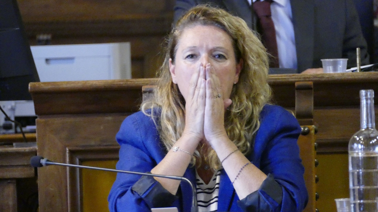 La sindaca dimissionaria di Prato Ilaria Bugetti, accusata di corruzione dalla Dda di Firenze La sindaca dimissionaria di Prato Ilaria Bugetti, accusata di corruzione dalla Dda di Firenze