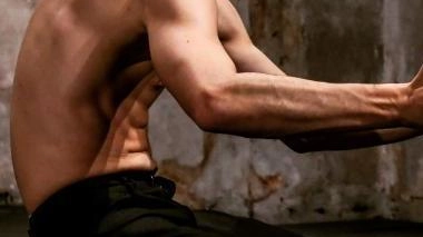 Terza giornata di spettacoli a ’Cassero in Danza’ con il doppio spettacolo in programma oggi dalle 21.15 nella sala Eden. Una...
