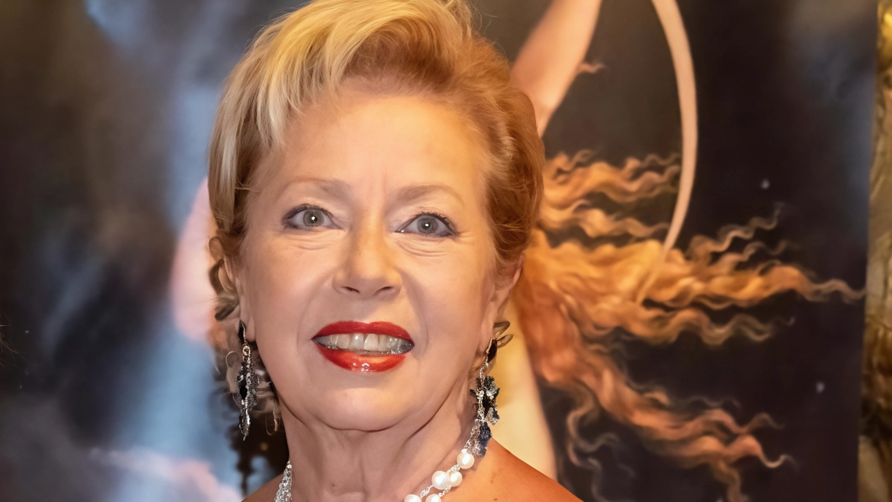 Regina Schrecker sarà la madrina della serata: è stata modella, creatrice e per tutta la vita appassionata dell’arte, amica e musa di Andy Warhol Regina Schrecker sarà la madrina della serata: è stata modella, creatrice e per tutta la vita appassionata dell’arte, amica e musa di Andy Warhol