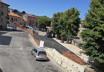 Viabilità in Piazza della Repubblica. Lavori terminati dopo cinque anni Viabilità in Piazza della Repubblica. Lavori terminati dopo cinque anni