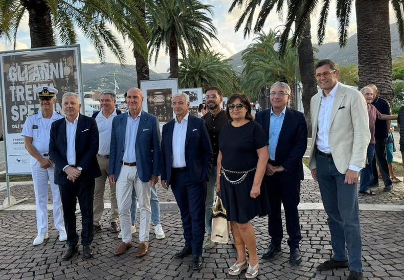 Gli anni trenta spezzini. Le foto dei negozi storici ci raccontano il passato Gli anni trenta spezzini. Le foto dei negozi storici ci raccontano il passato