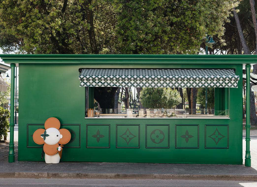 Quando il gelato diventa tormentone: la coppetta di Vuitton ha stregato la Versilia Quando il gelato diventa tormentone: la coppetta di Vuitton ha stregato la Versilia