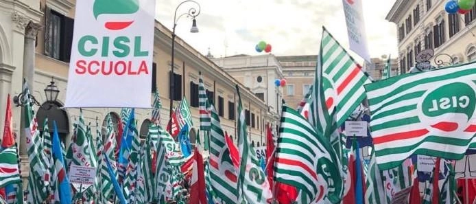 Arriva la Cisl Scuola. La nuova sede al Kursaal. Meeting al Croce di Malta