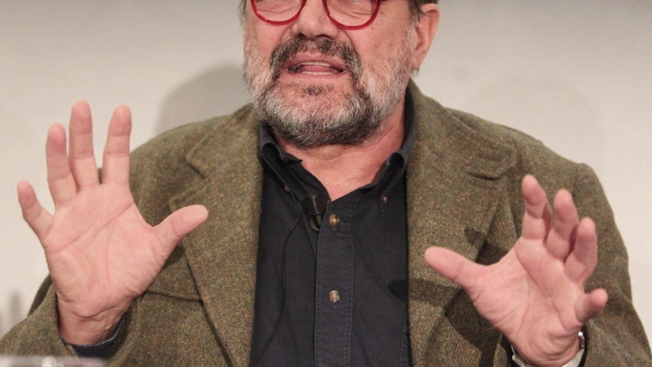 Oliviero Toscani si è spento a 82 anni nell’ospedale di Cecina stroncato da una rara malattia degenerativa Oliviero Toscani si è spento a 82 anni nell’ospedale di Cecina stroncato da una rara malattia degenerativa
