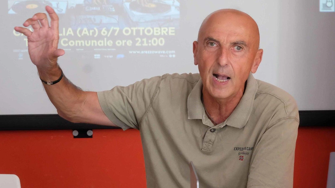 Il patron di Arezzo Wave Mauro Valenti ha vinto il bando del Comune per la festa di Capodanno in piazza Sant’Agostino Il patron di Arezzo Wave Mauro Valenti ha vinto il bando del Comune per la festa di Capodanno in piazza Sant’Agostino