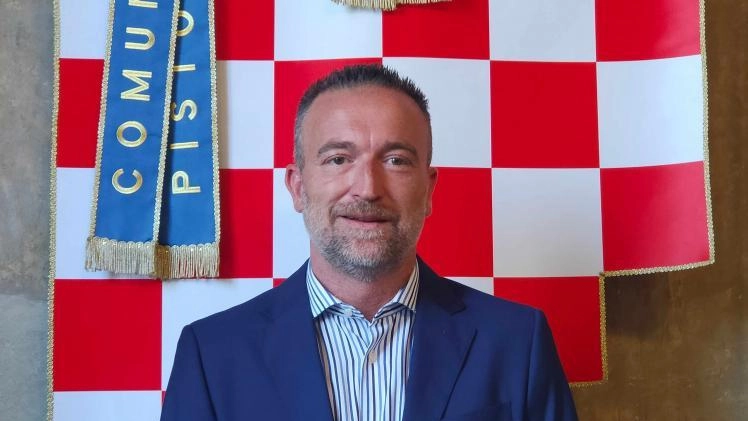 Leonardo Cialdi è assessore alla viabilità del Comune di Pistoia e spiega quando si potrà tornare. al doppio senso di circolazione sul ponte di Pontenuovo Leonardo Cialdi è assessore alla viabilità del Comune di Pistoia e spiega quando si potrà tornare. al doppio senso di circolazione sul ponte di Pontenuovo
