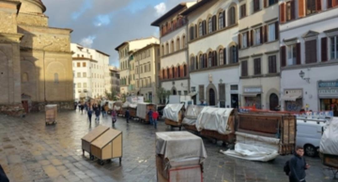 firenze blitz in san lorenzo 9 banchi sospesi per lavoro nero e motivi di sicurezza da Lanazione.it firenze blitz in san lorenzo 9 banchi sospesi per lavoro nero e motivi di sicurezza