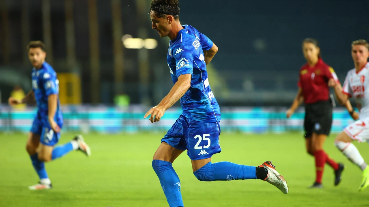 Lorenzo Ignacchiti ha indossato per la prima volta la fascia da capitano durante la partita fra l’Empoli e la Reggiana lo scorso venerdì Lorenzo Ignacchiti ha indossato per la prima volta la fascia da capitano durante la partita fra l’Empoli e la Reggiana lo scorso venerdì