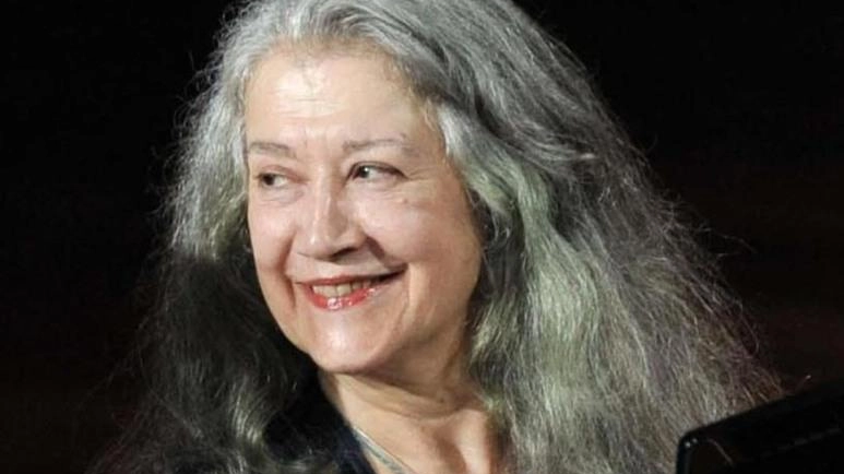 Domani su Rete Toscana classica la grande pianista Marta Argerich interpreta Bach al pianoforte.. Sabato Carlo Maria Giulini dirige il Requiem di Mozart