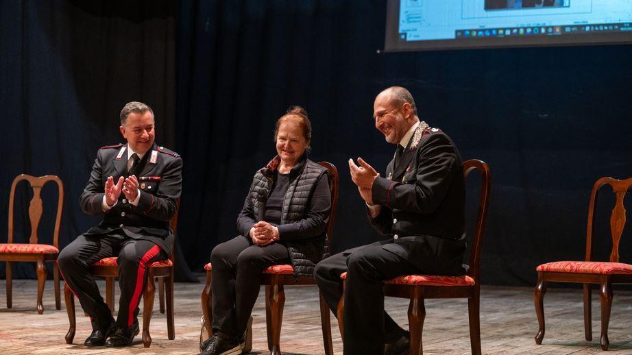 Vita dura per i truffatori. Funziona l’alleanza tra nipoti e carabinieri Vita dura per i truffatori. Funziona l’alleanza tra nipoti e carabinieri