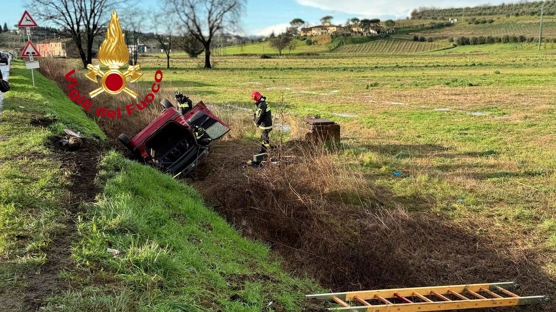 L'incidente stradale in via Provinciale di Mercatale, nel comune di Vinci L'incidente stradale in via Provinciale di Mercatale, nel comune di Vinci