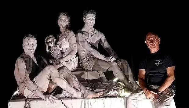 https://www.lanazione.it/image-service/view/acePublic/alias/contentid/ZjRhMjYyNDAtY2M4Yy00/0/il-monumento-di-rossi-prende-vita-il-dolore-nellarte-di-fruzzetti.jpeg?f=1.91:1&w=1200