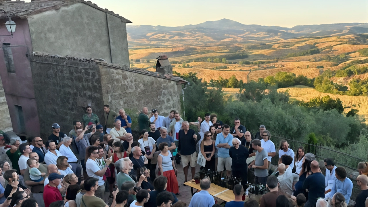 Si chiama Giorgio Sebastiani, ha 35 anni, fa il benzinaio e nel tempo libero coltiva una grande passione per il... Si chiama Giorgio Sebastiani, ha 35 anni, fa il benzinaio e nel tempo libero coltiva una grande passione per il...