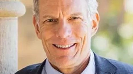 Il professor Matthew Jackson, docente di Economia della Stanford University, una delle figure di spicco nell’ambito delle reti economiche e... Il professor Matthew Jackson, docente di Economia della Stanford University, una delle figure di spicco nell’ambito delle reti economiche e...
