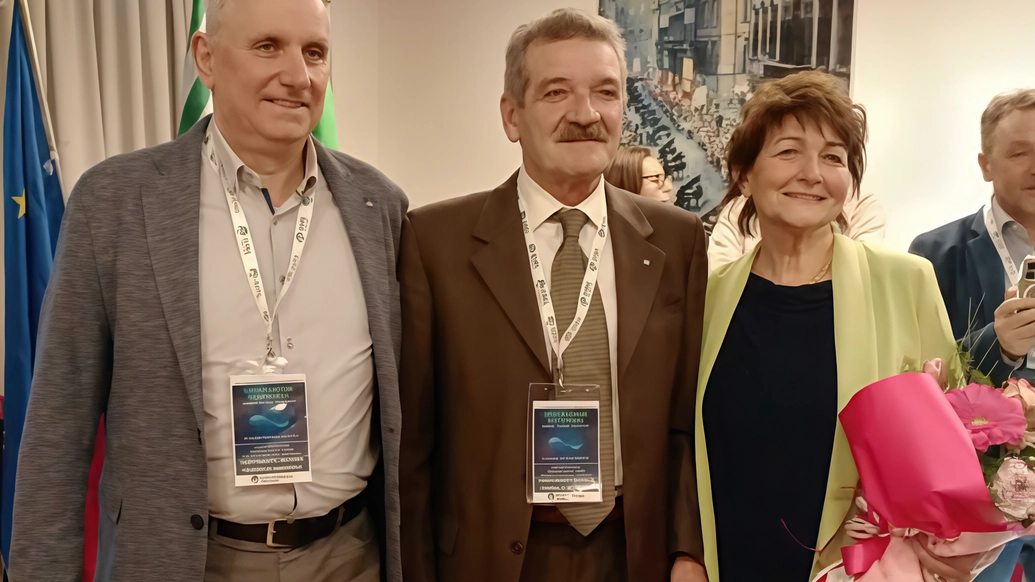 Emilio Sbarzagli è stato confermato segretario generale della Fnp Firenze-Prato, il sindacato pensionati della Cisl. Confermati a comporre la segreteria... Emilio Sbarzagli è stato confermato segretario generale della Fnp Firenze-Prato, il sindacato pensionati della Cisl. Confermati a comporre la segreteria...