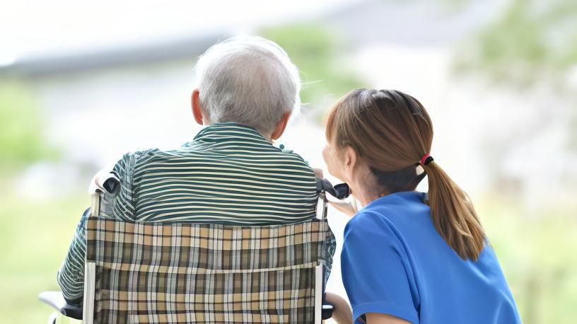 Badanti in fuga, famiglie in crisi. “E la Regione non fa la formazione” Badanti in fuga, famiglie in crisi. “E la Regione non fa la formazione”