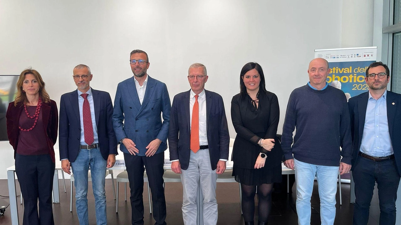 L’edizione 2025 dedicata al professor Mosca, al via da venerdì 9. Una full immersion nella tecnologia del futuro. Ecco tutte le novità L’edizione 2025 dedicata al professor Mosca, al via da venerdì 9. Una full immersion nella tecnologia del futuro. Ecco tutte le novità