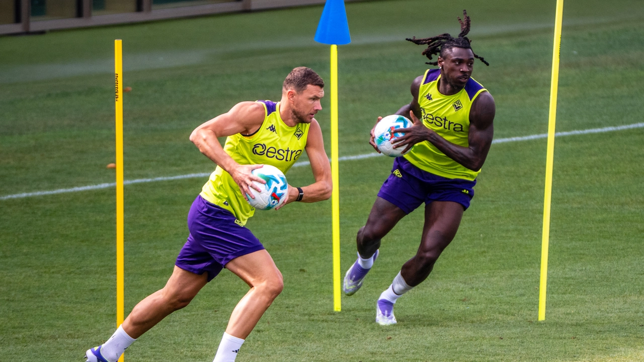 Kean e Dzeko nell'allenamento in vista della gara di stasera con il Polyssia (Germogli)