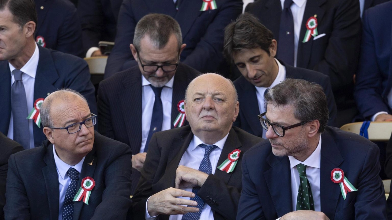 Il ministro Pichetto Fratin: "Attenzione massima sugli effetti del conflitto Israele-Iran e speculazioni sui mercati". Il ministro Pichetto Fratin: "Attenzione massima sugli effetti del conflitto Israele-Iran e speculazioni sui mercati".