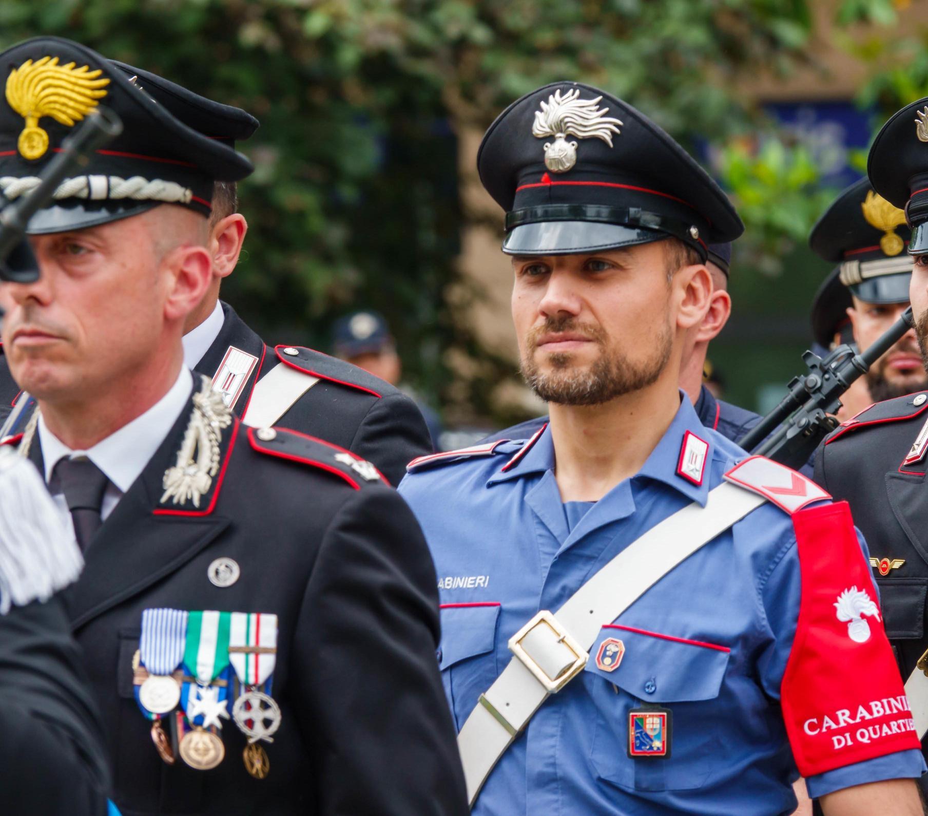 L’affetto della città ai carabinieri . L’Arma al traguardo dei 210 anni L’affetto della città ai carabinieri . L’Arma al traguardo dei 210 anni