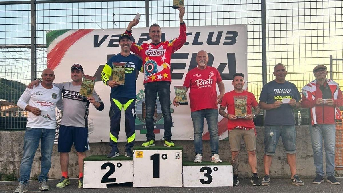 Successi in campo agonistico per il Vespa club Valdelsa. L’impresa più eclatante nel recente periodo porta il nome di Valerio... Successi in campo agonistico per il Vespa club Valdelsa. L’impresa più eclatante nel recente periodo porta il nome di Valerio...