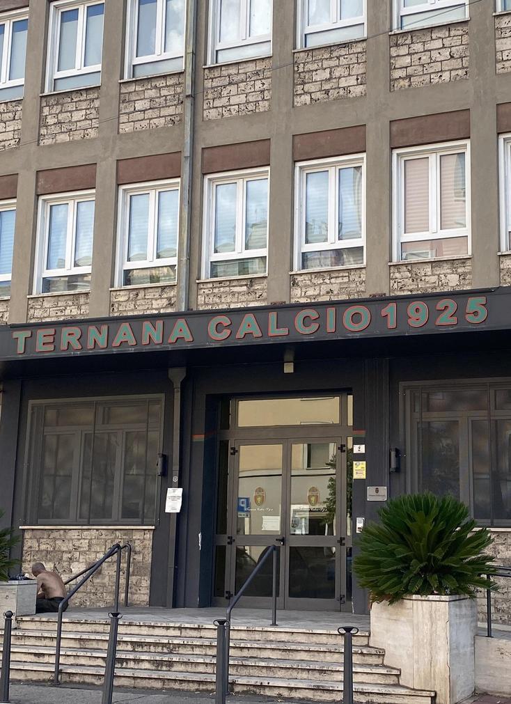 Ternana, trattativa di vendita sul filo di lana. Rabbia dei tifosi: "Un incubo che si ripete"