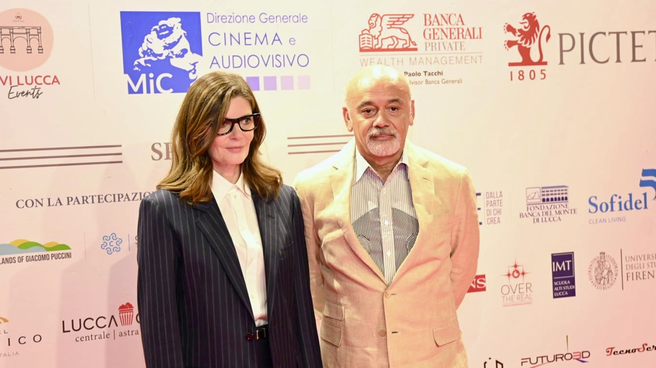 Chiara Mastroianni e Christian Louboutin sul red carpet (Foto Alcide) Chiara Mastroianni e Christian Louboutin sul red carpet (Foto Alcide)