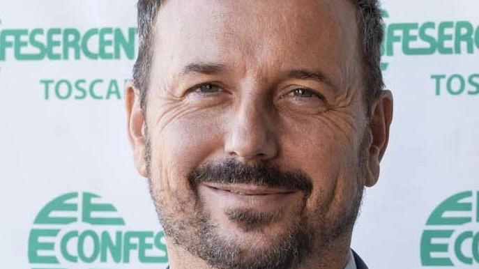 A destra Daniele Lorieri di Confesercenti, poi il sindaco Francesco Persiani