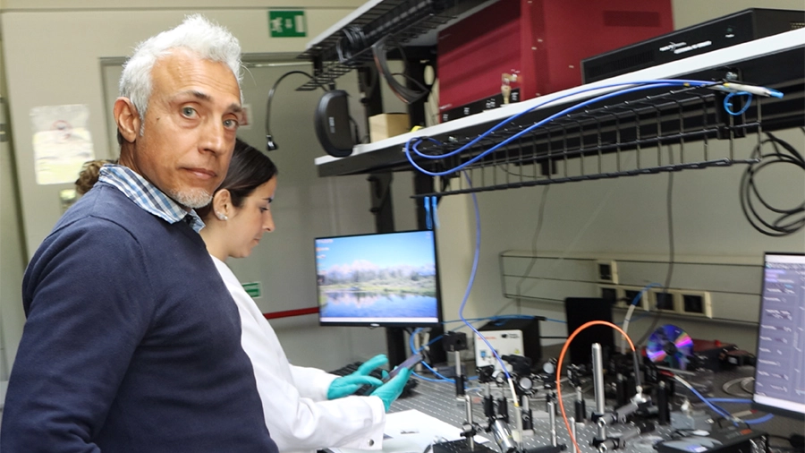 Giuseppe Barillaro è professore associato di Elettronica presso il Dipartimento di Ingegneria dell'Informazione dell'Università di Pisa Giuseppe Barillaro è professore associato di Elettronica presso il Dipartimento di Ingegneria dell'Informazione dell'Università di Pisa